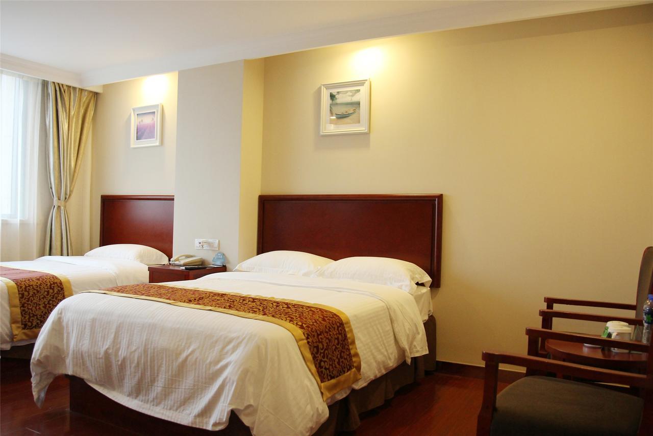 Greentree Alliance Guangxi Hezhou Babu District Lingfeng Square Hotel Exterior photo